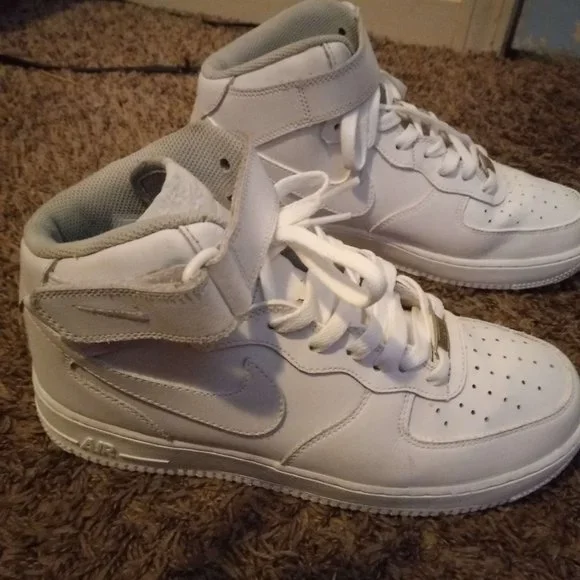 Air Force 1 High '07 'Triple White' - Picture 5 of 6